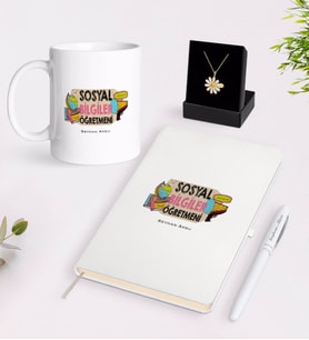 BK Gift Kişiye Özel Sosyal Bilgiler Öğretmeni Beyaz Kupa Defter Kalem ve İsimli Papatya Kolye Hediye Seti-3 (Model 1)