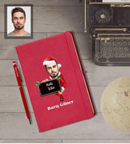 Kişiye Özel Yılbaşı Erkek Karikatürlü Kırmızı Defter Kalem Hediye Seti Model-3