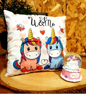 Magic Unicorn Işıklı Kar Küresi Ve Unicorn Puf Yastık Arkadaşa Hediye