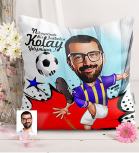 BK Gift Kişiye Özel Bay Futbolcu Sarı Lacivert Karikatürlü  Yastık  1