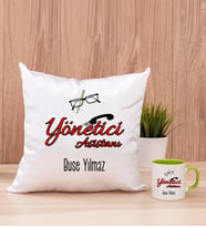 Yönetici Asistanı Kare Yastık ve Yeşil Kupa Bardak