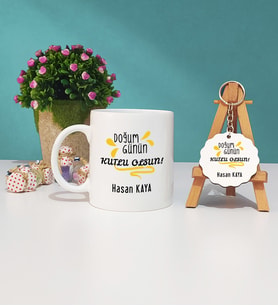 Doğum Günün Kutlu Olsun Tasarımlı Doğum Günü Hediyesi Kupa Bardak ve Ahşap Anahtarlık Seti
