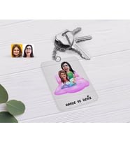 BK Gift Kişiye Özel Anne Kız Karikatürlü Şeffaf Pleksi Anahtarlık-3 (Beyaz)