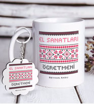 BK Gift Kişiye Özel El Sanatları Öğretmeni Beyaz Kupa ve Anahtarlık Hediye Seti (Model 1)