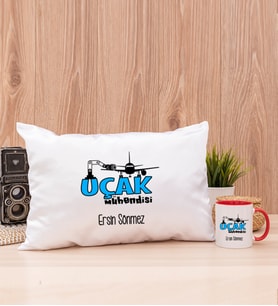 Uçak Mühendisi Dikdörtgen Yastık ve Kırmızı Kupa Bardak