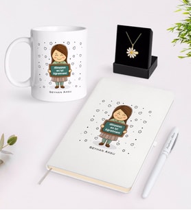 BK Gift Kişiye Özel Dünyanın En İyi Öğretmeni Beyaz Kupa Defter Kalem ve İsimli Papatya Kolye Hediye Seti-17 (Model 1)