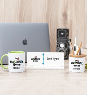 Matematik Öğretmeni Yeşil Kupa Bardak Kalemlik Ve Masa İsimliği Hediye Seti