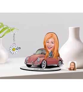 BK Gift Kişiye Özel Kadın Sürücü Karikatürlü 3D Ahşap Biblo ve İsimli Silver Papatya Anahtarlık-1 (Model 1)