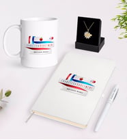 BK Gift Kişiye Özel Fransızca Öğretmeni Beyaz Kupa Defter Kalem ve İsimli Papatya Kolye Hediye Seti-2 (Model 1)