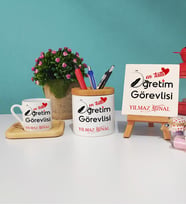 Mesajlı Öğretim Görevlisi Ahşap Altlıklı Türk Kahvesi Fincanı Kalemlik Dekoratif Taş Baskı Hediye Seti