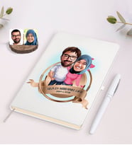 BK Gift Kişiye Özel Yılın En Mükemmel Çifti Karikatürlü Beyaz Defter ve Kalem Hediye Seti-58