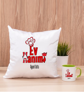 Ev Hanımı Kare Yastık ve Yeşil Kupa Bardak