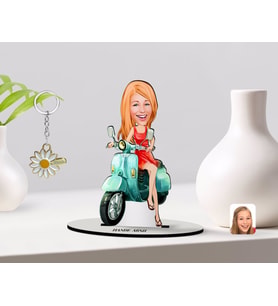 BK Gift Kişiye Özel Kadın Karikatürlü 3D Ahşap Biblo ve İsimli Gold Papatya Anahtarlık-24 (Model 1)