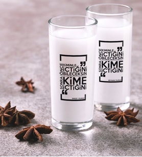 BK Gift Kişiye Özel Renkli Baskılı Önce Kiminle İçtiğini Bileceksin İkili Rakı Bardağı Seti-2 (Beyaz)