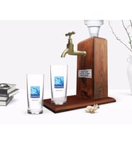 BK Gift Kişiye Özel Renkli Baskılı Bodrum Tasarımlı Turistik İkili Rakı Bardağı ve Ahşap Rakı Standı Hediye Seti-1 (Beyaz)