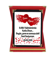 Evlilik Yıl Dönümü Hediyesi İsim ve Tarihli Kişiye Özel Plaket (Kırmızı)