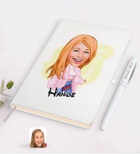 BK Gift Kişiye Özel Kadın Moda İkonu Karikatürlü Beyaz Defter ve Kalem Hediye Seti-1