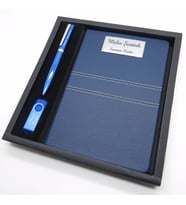 Wings SG106 İsme Özel Mavi Hediyelik Set  Kalem + 16GB. Usb Bellek + 15x21 Defter  Hepsi İsme Özel (Karışık)