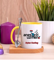 Anestezi Uzmanı Ahşap Altlıklı Sarı Kupa Bardak