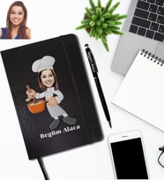 Kişiye Özel Aşçı Karikatürlü Siyah Defter Kalem Hediye Seti Bayan-1