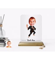 BK Gift Kişiye Özel Karateci Çocuk Karikatürlü Ahşap Standlı Çerçeve (Beyaz)