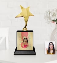 BK Gift Kişiye Özel Yılın Kadını Karikatür Yıldız Figürlü Ödül Kupası  4