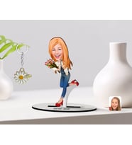 BK Gift Kişiye Özel Kadın Karikatürlü 3D Ahşap Biblo ve İsimli Gold Papatya Anahtarlık-13 (Model 1)
