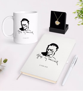 BK Gift Kişiye Özel Atatürk Temalı Beyaz Kupa Defter Kalem ve İsimli Papatya Kolye Hediye Seti-19 (Model 1)