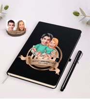 BK Gift Kişiye Özel Yılın En Mükemmel Çifti Karikatürlü Siyah Defter ve Kalem Hediye Seti-55