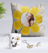 BK Gift Kişiye Özel Fotoğraflı Papatya Yastık Kupa ve Gold Papatya Anahtarlık-9 (Model 1)