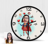 BK Gift Kişiye Özel Süper Anne Karikatür Ahşap Duvar Saati