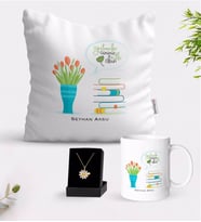 BK Gift Kişiye Özel Öğretmenler Günümüz Kutlu Olsun Beyaz Kupa Yastık ve İsimli Papatya Kolye Hediye Seti-3 (Model 1)