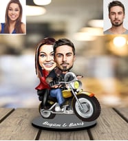 Kişiye Özel Motorcu Sevgili Karikatürlü Ahşap Biblo Modelleri (Model 1)