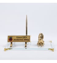 ASLAN FİGÜRLÜ KRİSTAL CAM  MASA İSİMLİK YENİ İŞ HEDİYESİ (Gold)