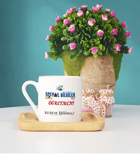 Sosyal Bilgiler Öğretmeni Ahşap Altlıklı Türk Kahvesi Fincanı