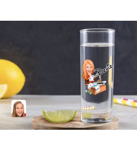 BK Gift Kişiye Özel Renkli Baskılı Kadın Patron Karikatürlü Vodka Bardağı-6 (Beyaz)