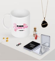 BK Gift Kişiye Özel En Güzel Anne Adayı Kupa Ayna ve Siyah Mineli Kolye Seti-3 (Model 1)