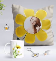 BK Gift Kişiye Özel Fotoğraflı Papatya Yastık Kupa Papatya Kolye ve Silver Anahtarlık Seti-11 (Model 1)