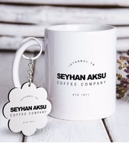 BK Gift Kişiye Özel Coffee Company Beyaz Kupa ve Anahtarlık Hediye Seti (Model 1)