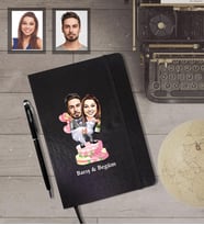 Kişiye Özel Gelin Damat Karikatürlü Siyah Defter Kalem Hediye Seti   Mod-9