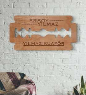 Kuaförlere Özel Jilet Figürlü Ahşap Kapı & Duvar Objesi-1 (Beyaz)