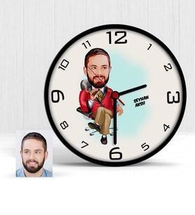 BK Gift Kişiye Özel Patron Karikatür Ahşap Duvar Saati  2