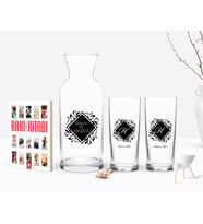 BK Gift Kişiye Özel Renkli Baskılı Baş Harf İsim Tasarımlı Tasarımlı İkili Rakı Bardağı Karaf ve Cep Kitabı Hediye Seti-10 (Model 1)