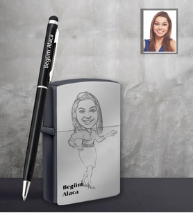 Kişiye Özel Öğretmen Karikatürlü Siyah Çakmak Kalem Hediye Seti Bayan-8 (Model 1)