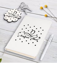 BK Gift Kişiye Özel İsimli Beyaz Defter Kalem Ve Anahtarlık Hediye Seti-4 (Model 1)