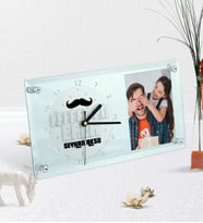 BK Gift Kişiye Özel Fotoğraflı Kahraman Baba Masaüstü Cam Saat-3 (Beyaz)