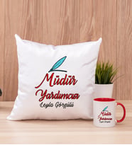 Müdür Yardımcısı Kare Yastık ve Kırmızı Kupa Bardak