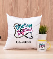 Doktor Doktor Kare Yastık ve Sarı Kupa Bardak