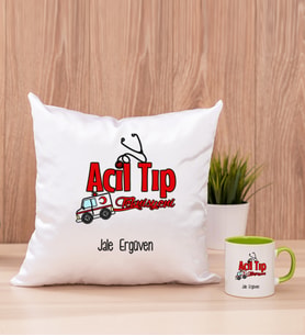 Acil Tıp Teknisyeni Kare Yastık ve Yeşil Kupa Bardak