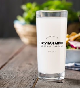 BK Gift Kişiye Özel Renkli Baskılı Alcohol Company Rakı Bardağı (Beyaz)